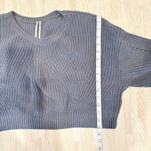 Anthropologie Chunky Knit Cropped Sweater Size Large - Picture 7 of 7